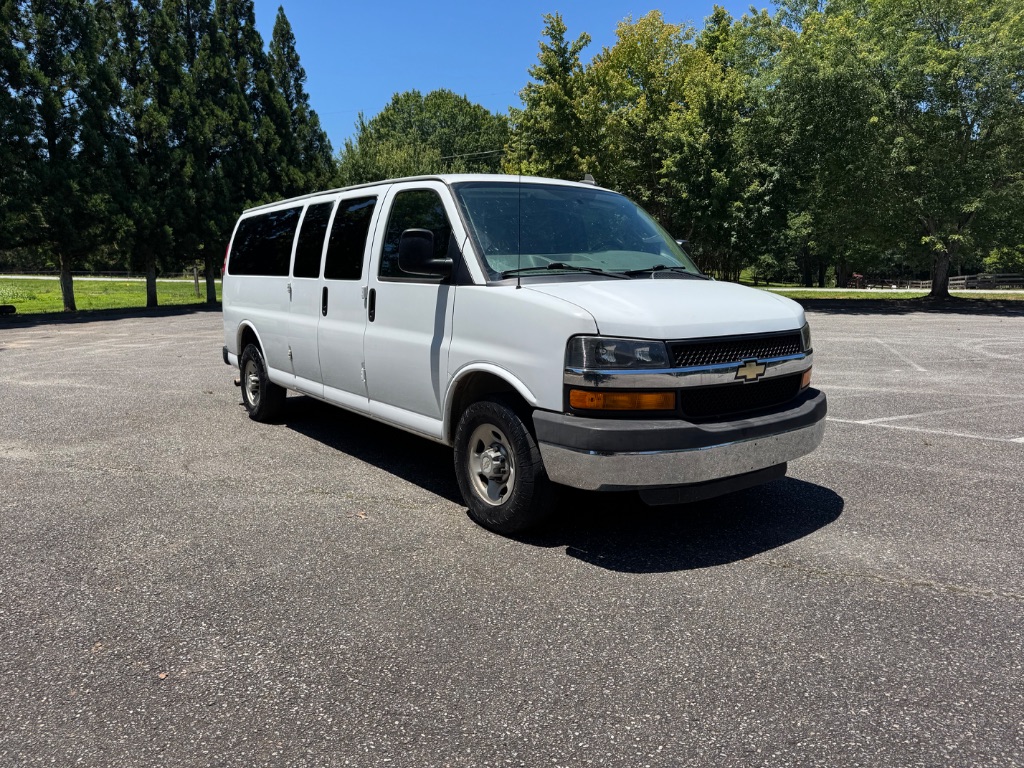 chevrolet express passenger 2016 1GAZGPFG2G1160703 image chevrolet express passenger 2016 1GAZGPFG2G1160703 image